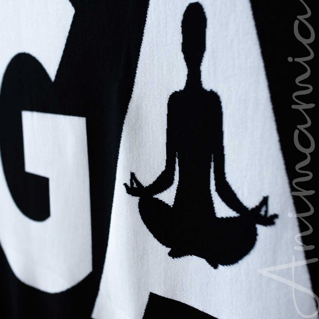 Plaid Yoga in lana merino 100%. Personalizzabile. YOGA