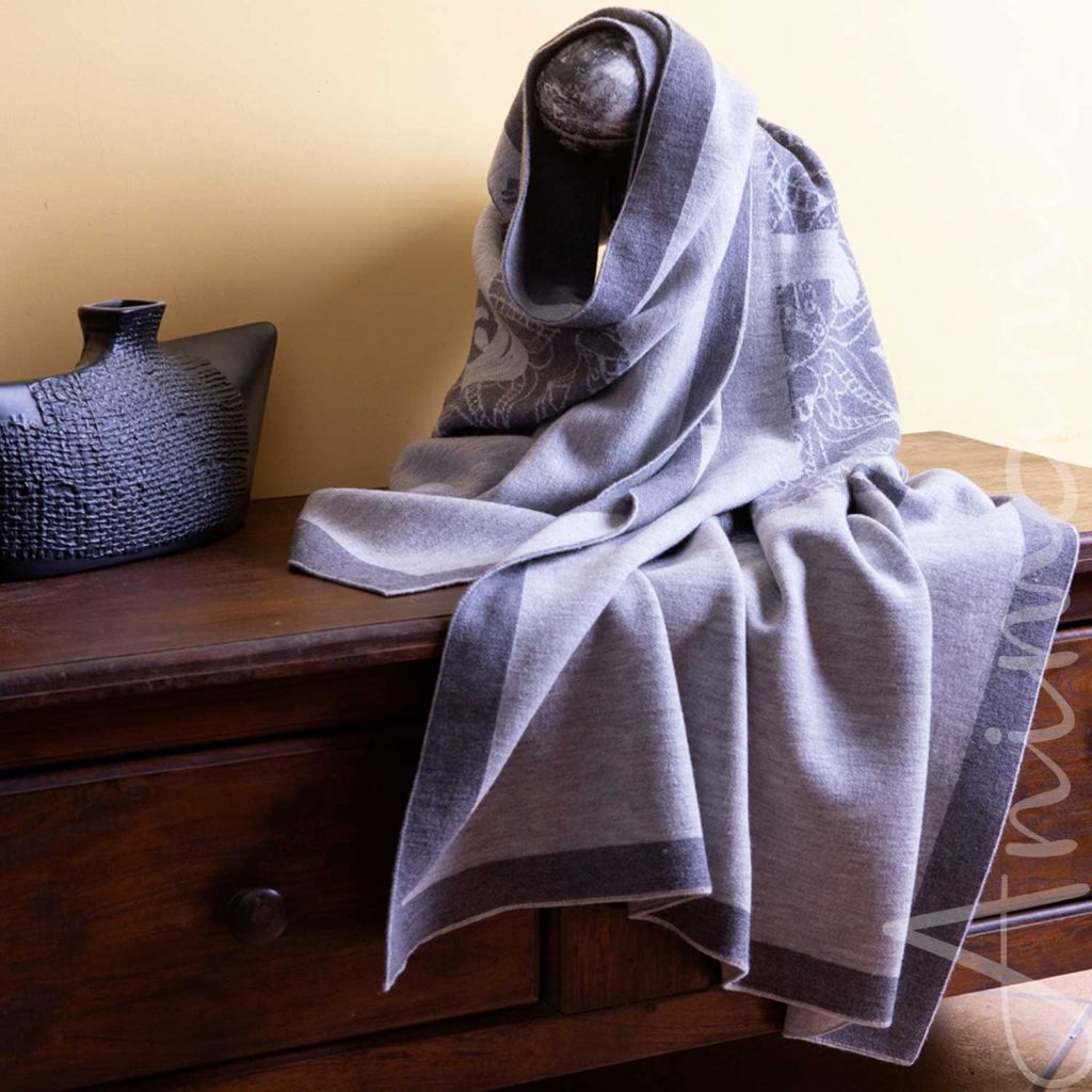 Scialle Yoga e Meditazione in Lana